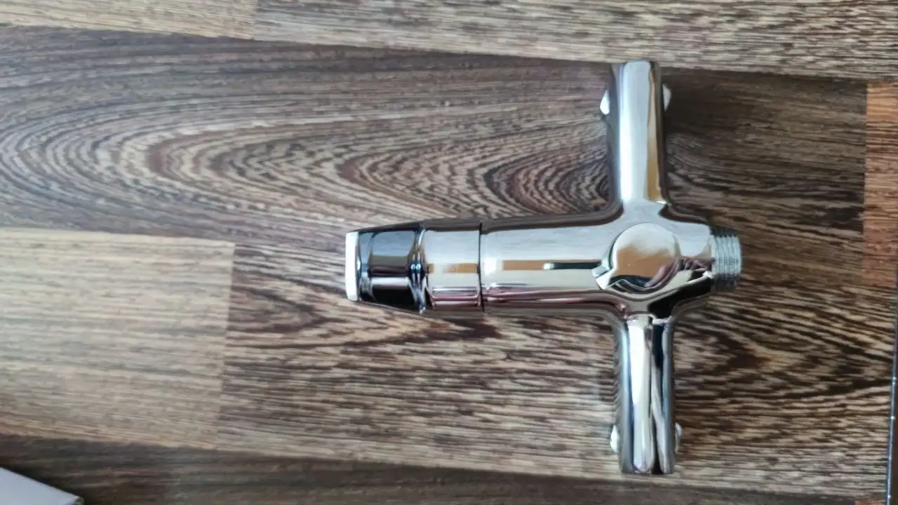 Смесители для кухни и ванной новые - Сантехника (Электроника) в Владивосток