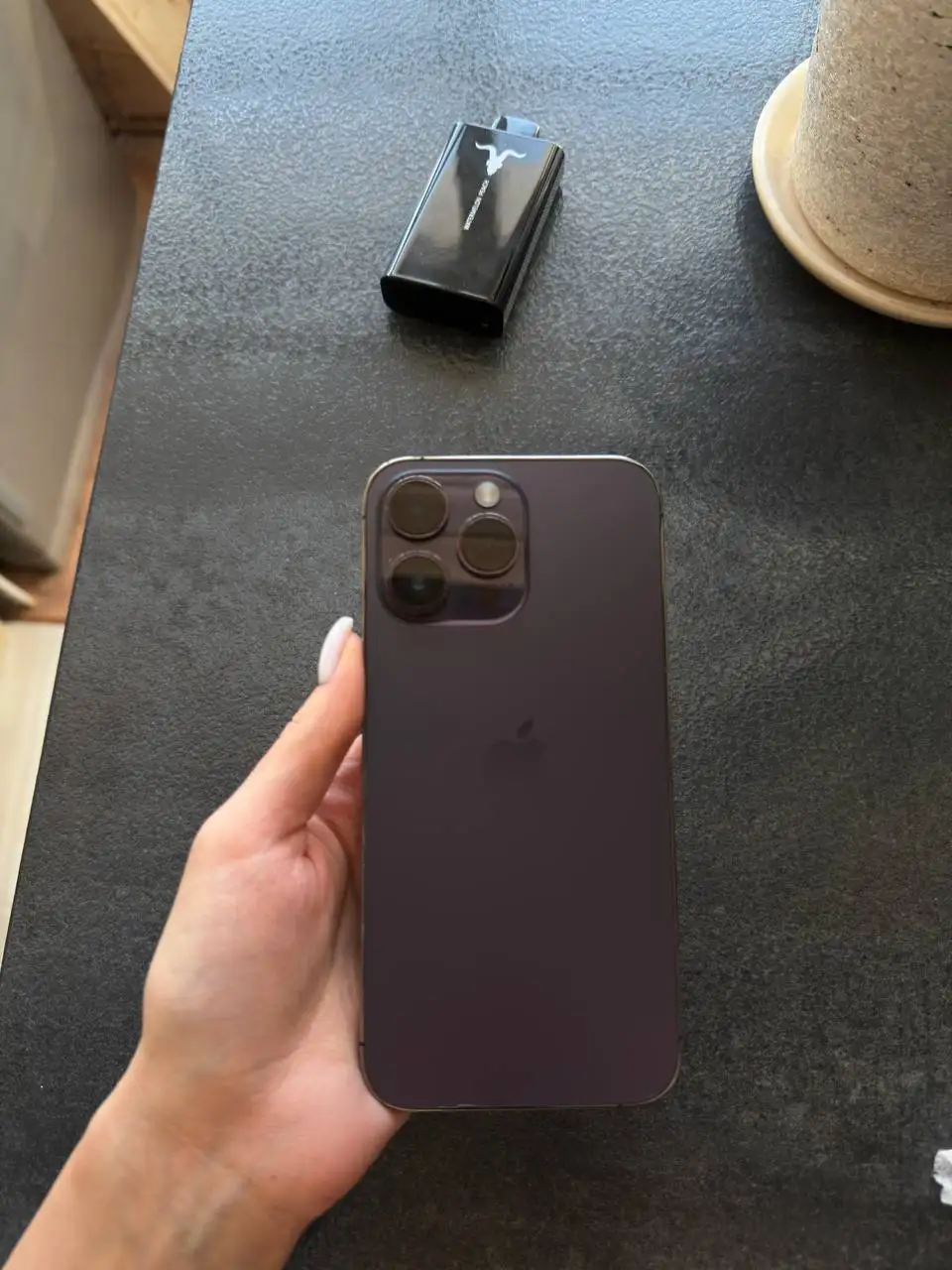 Телевизор SAMSUNG и iPhone 14 Pro Max - Телевизоры и смартфоны (Электроника) в Владивосток