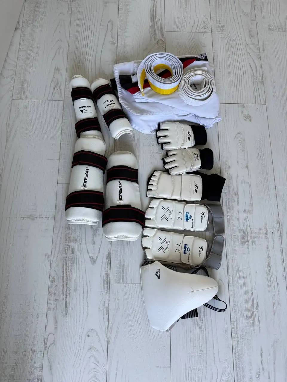 Продажа экипировки, обуви и аксессуаров - Барахолка в Владивосток