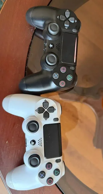 Продам PlayStation 4 1TB в отличном состоянии - Игры и приставки в Владивосток