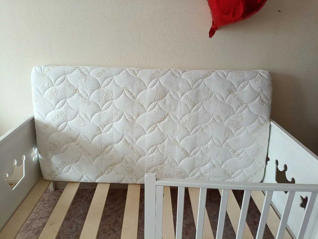 Продам кровать 160х80 в отличном состоянии с комплектом - Для дома и дачи в Владивосток