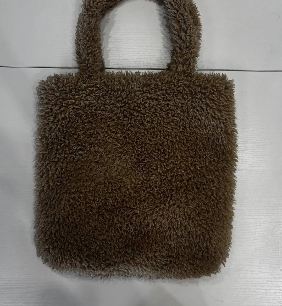 Сумка шоппер плюшевая меховая бежевая - Сумки (Одежда) в Владивосток