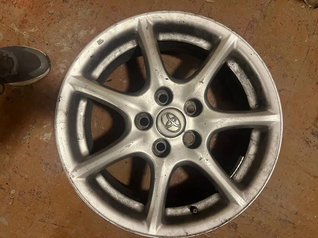 Продам литьё Toyota R17 17x7J - Дорожные колёса (Авто) в Владивосток