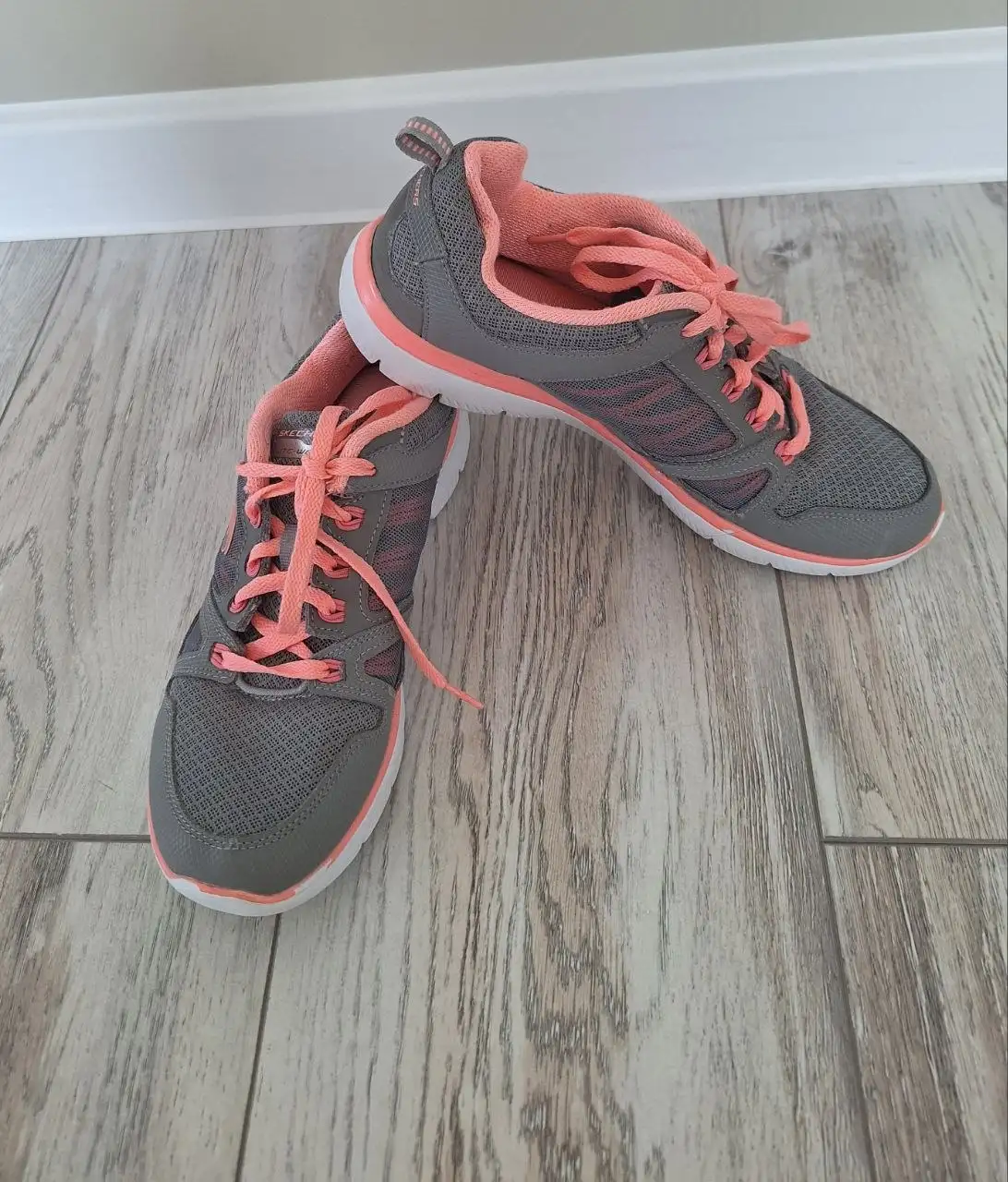 Кроссовки Skechers 38.5 - Обувь (Одежда) в Владивосток