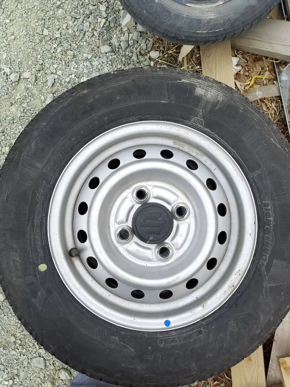 Продам колёса 145/80 R12 LT - Запчасти в Артём