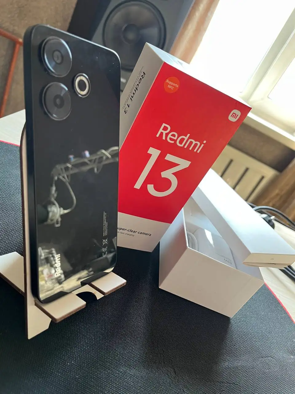 Redmi 13 в отличном состоянии с полным комплектом - Смартфоны (Электроника) в Владивосток