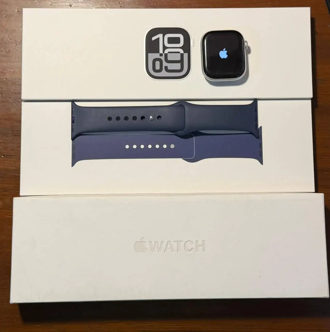Продам Apple Watch Series 10 - Электроника в Владивосток