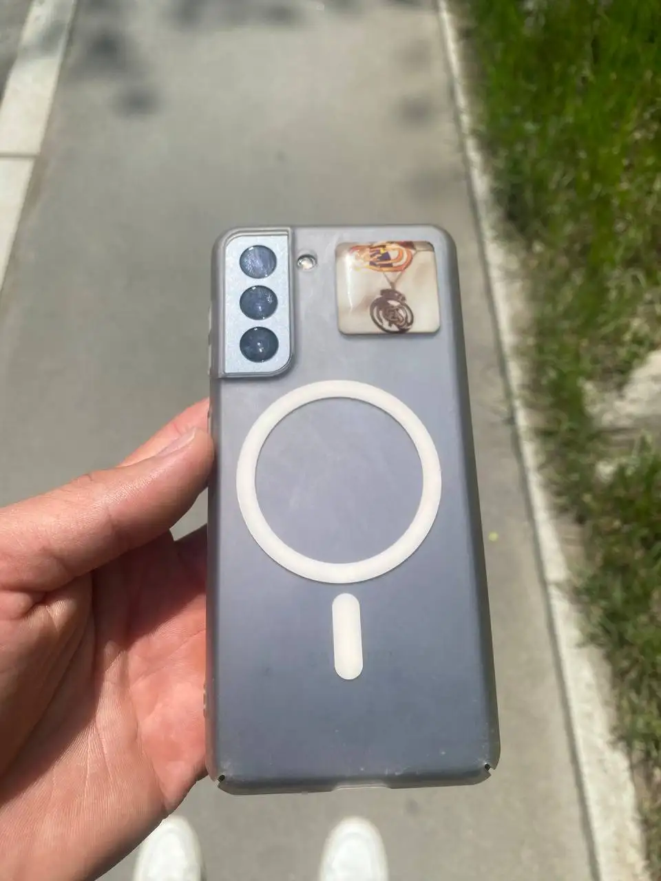 iPhone 11 Pro Max и Samsung S21 5G - Смартфоны и аксессуары (Электроника) в Владивосток