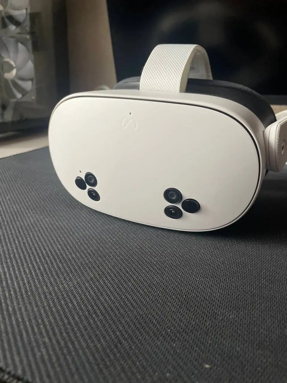 Meta Quest 3S 128 GB VR-шлем с расширенной комплектацией - VR и аксессуары (Электроника) в Владивосток