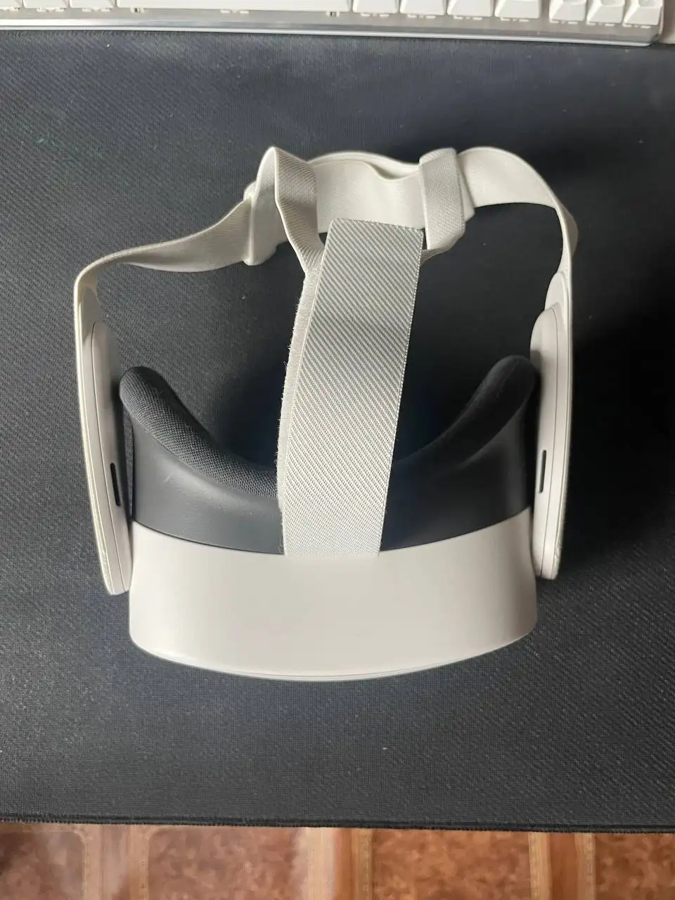 Meta Quest 3S 128 GB VR-шлем с расширенной комплектацией - VR и аксессуары (Электроника) в Владивосток