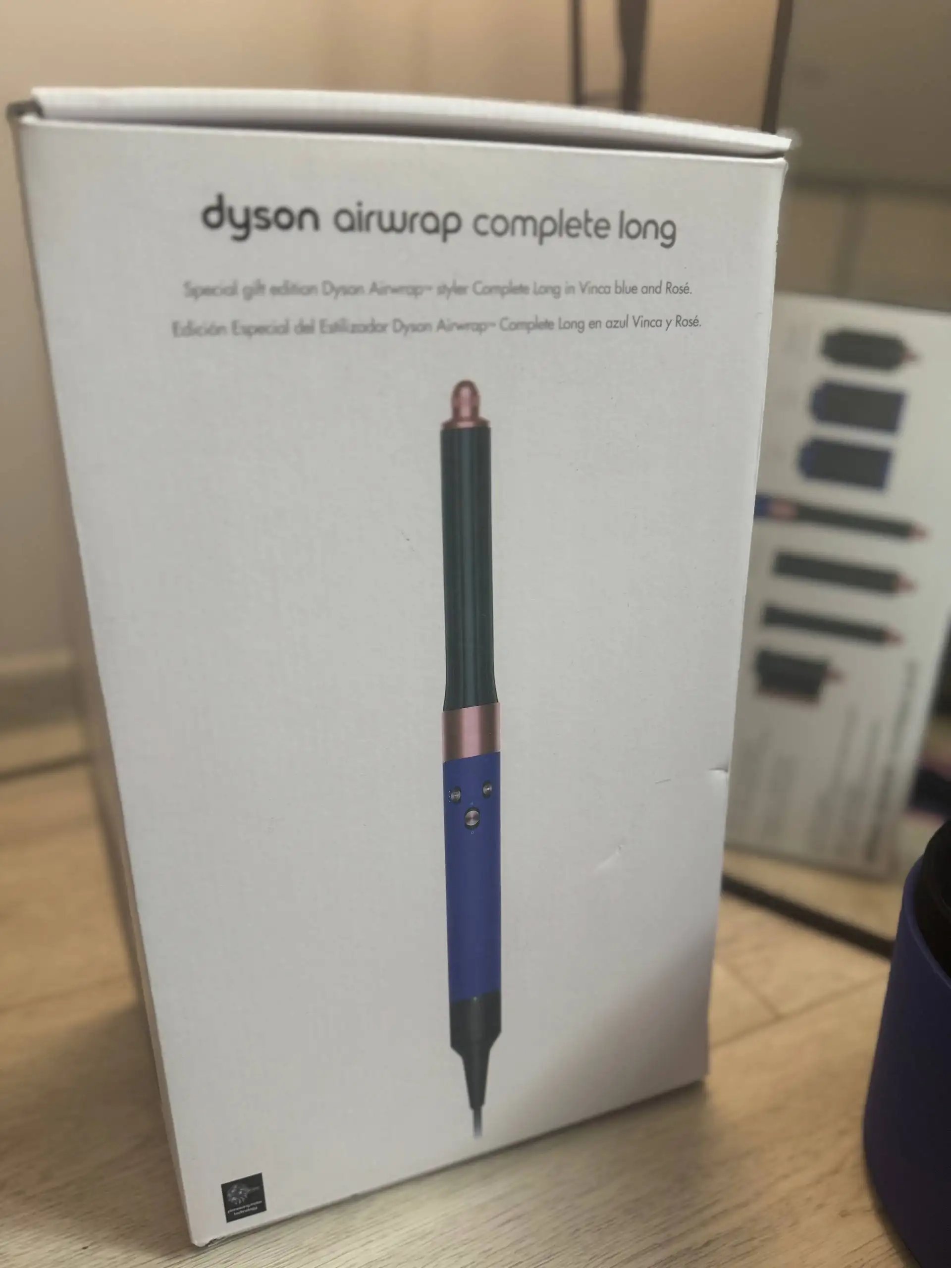 Продам стайлер Dyson Airwrap Complete Long - Приборы для ухода за волосами (Электроника) в Владивосток