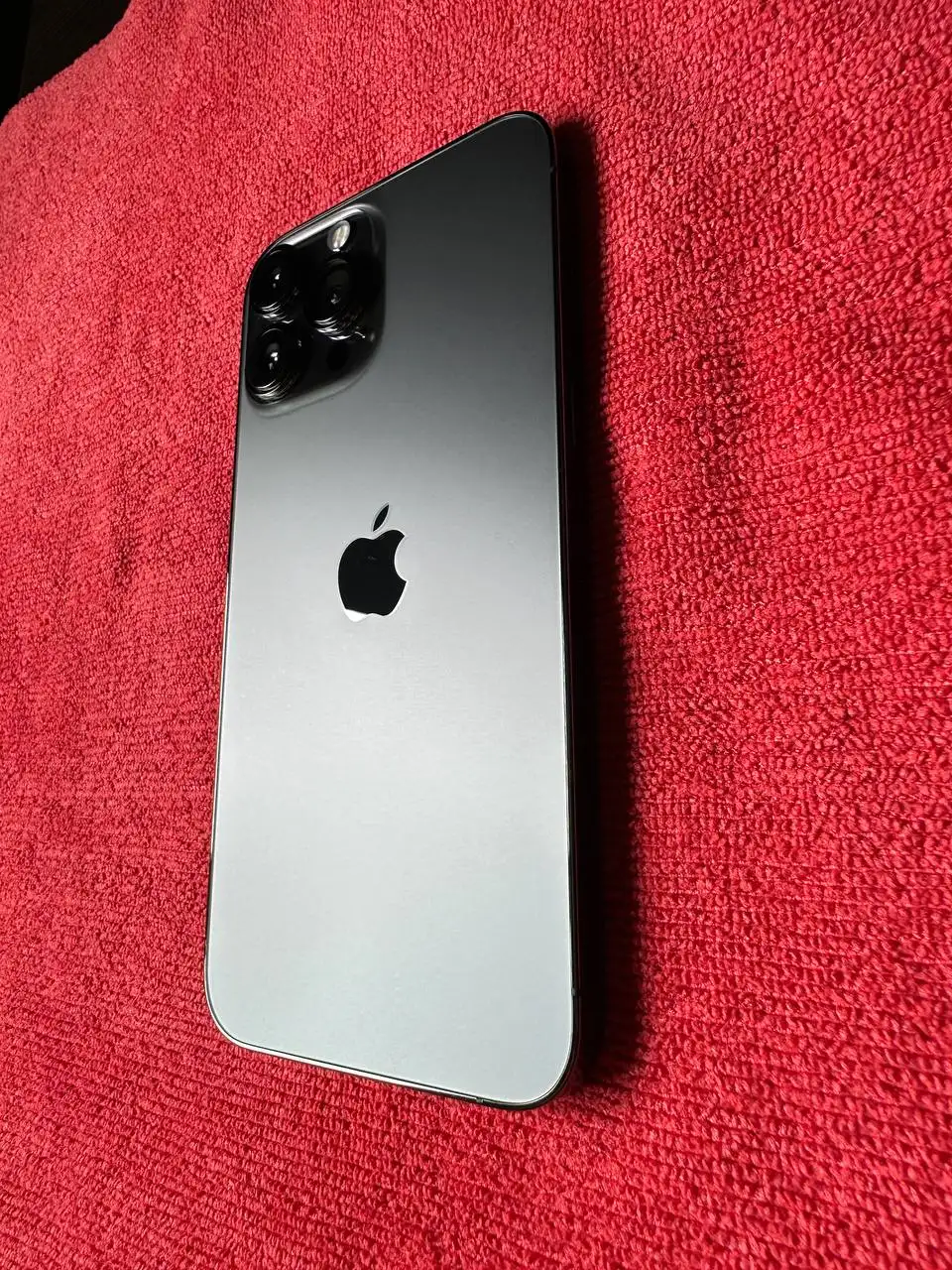 IPhone 13 Pro Max 256GB в отличном состоянии - Смартфоны и гаджеты (Электроника) в Владивосток