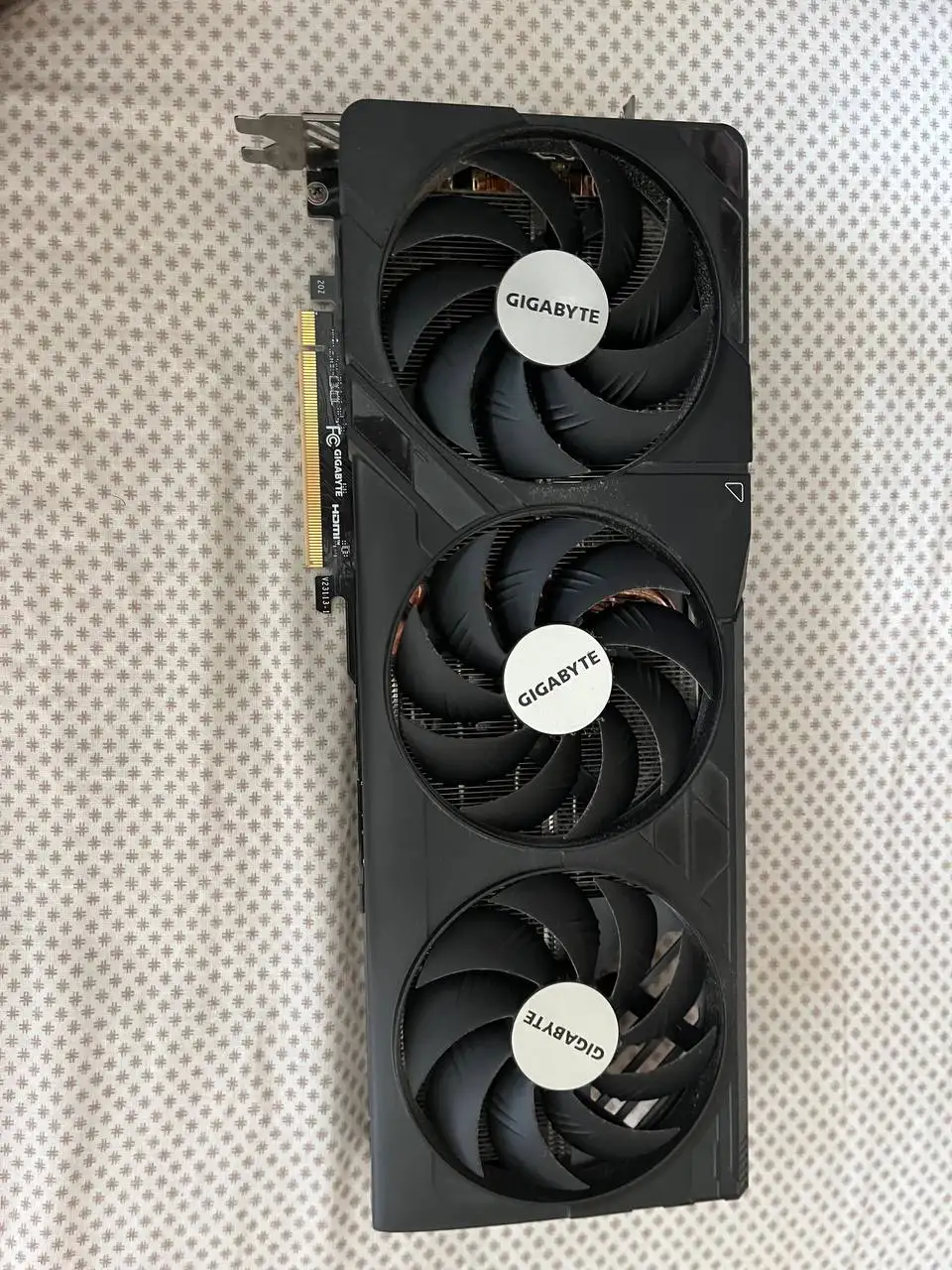 Продам видеокарту GIGABYTE GeForce RTX 4080 Super - Видеокарты (Электроника) в Владивосток
