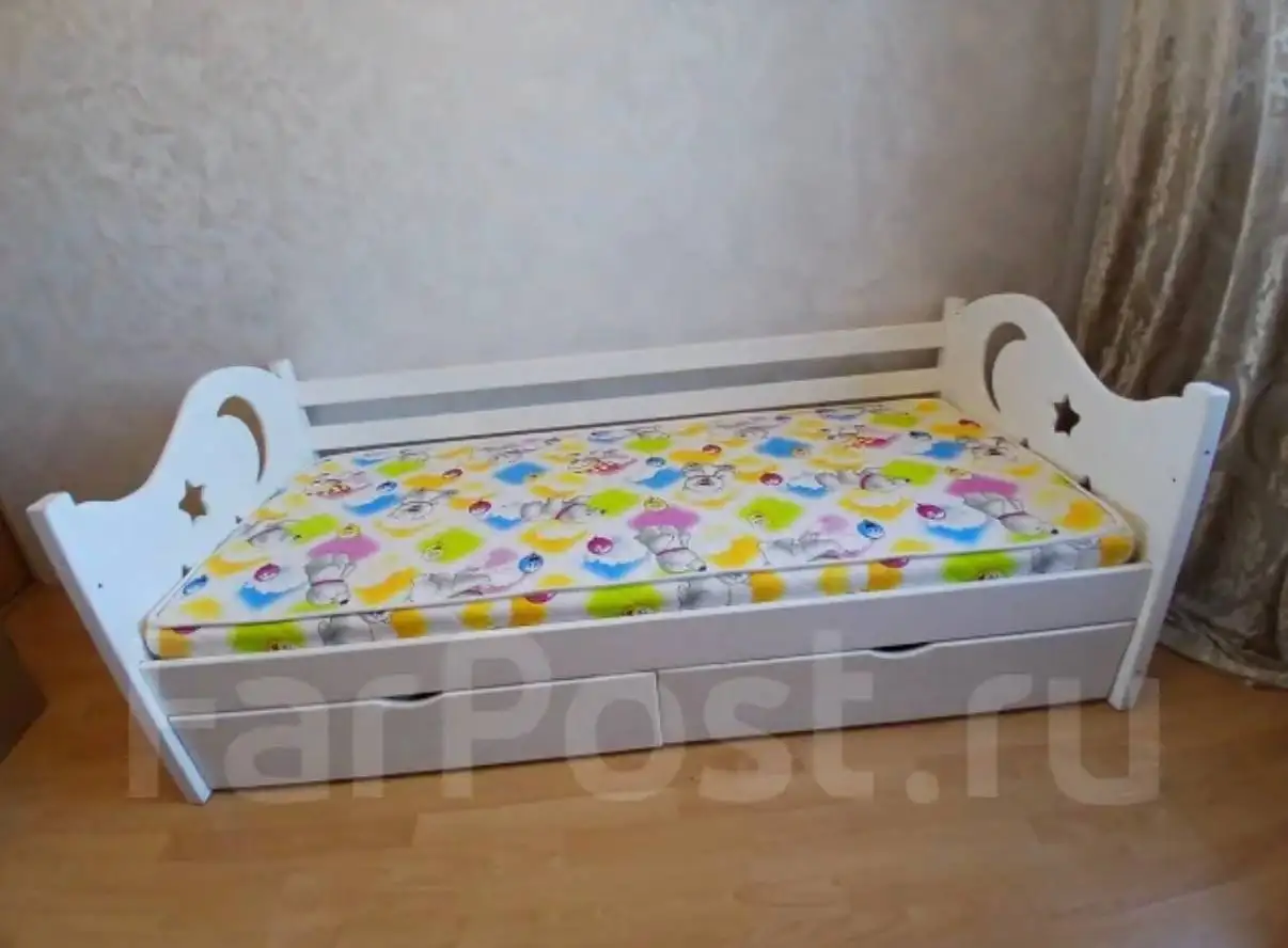 Продам детскую кровать с матрасом 80x180 - Товары для детей в Владивосток