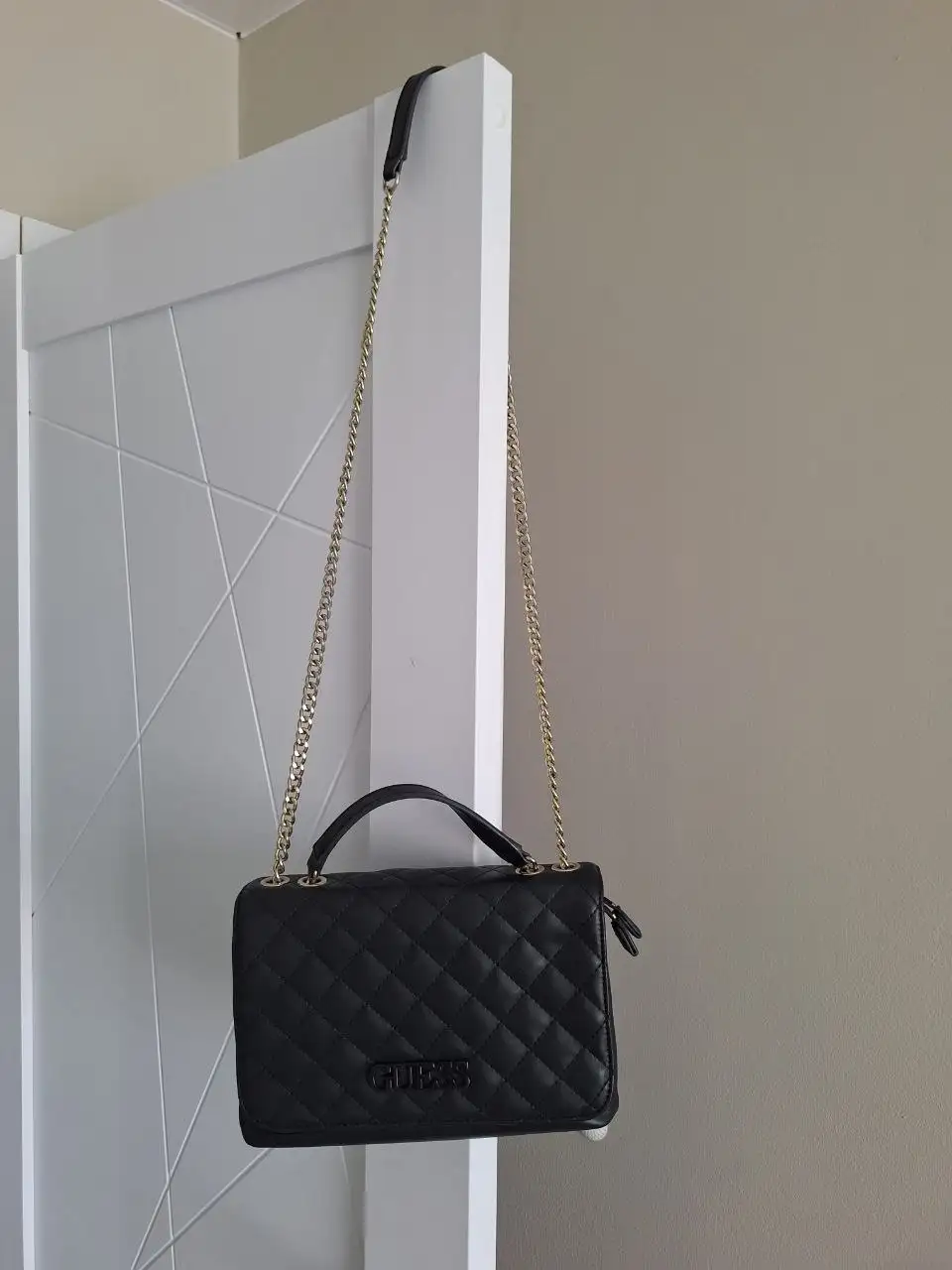 Сумка Guess б/у - Сумки (Одежда) в Владивосток