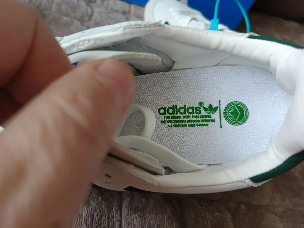 Новые кроссовки adidas samba 37 размера - Обувь (Одежда) в Владивосток