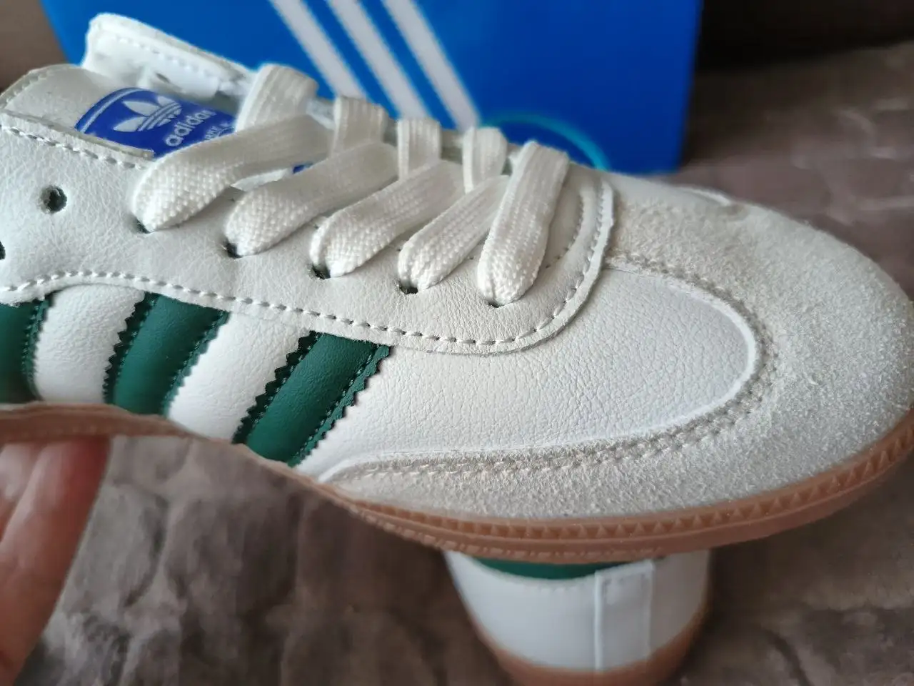 Новые кроссовки adidas samba 37 размера - Обувь (Одежда) в Владивосток