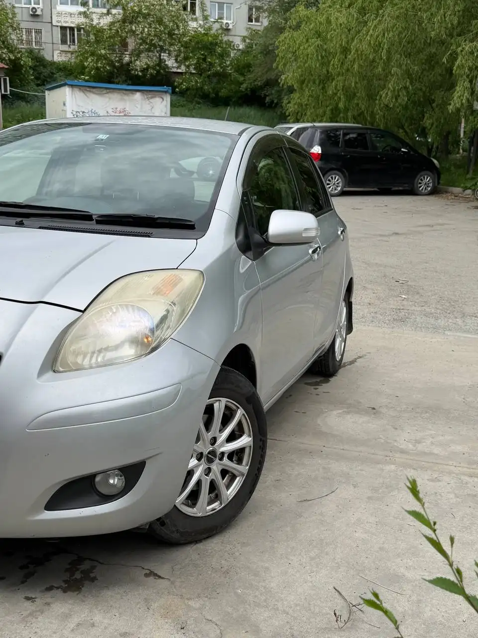 Toyota Vitz 2009 - Легковые автомобили (Авто) в Владивосток