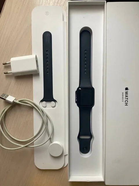 Apple Watch Series 3 38mm - частное объявление в Владивосток