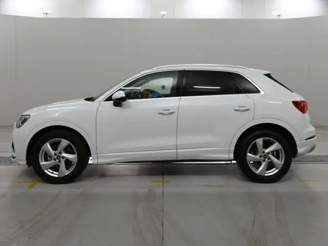 Audi Q3 2 поколение (F3) 1.5T - Легковые автомобили (Авто) в Владивосток
