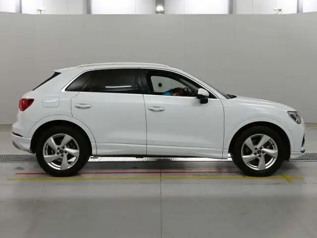 Audi Q3 2 поколение (F3) 1.5T - Легковые автомобили (Авто) в Владивосток