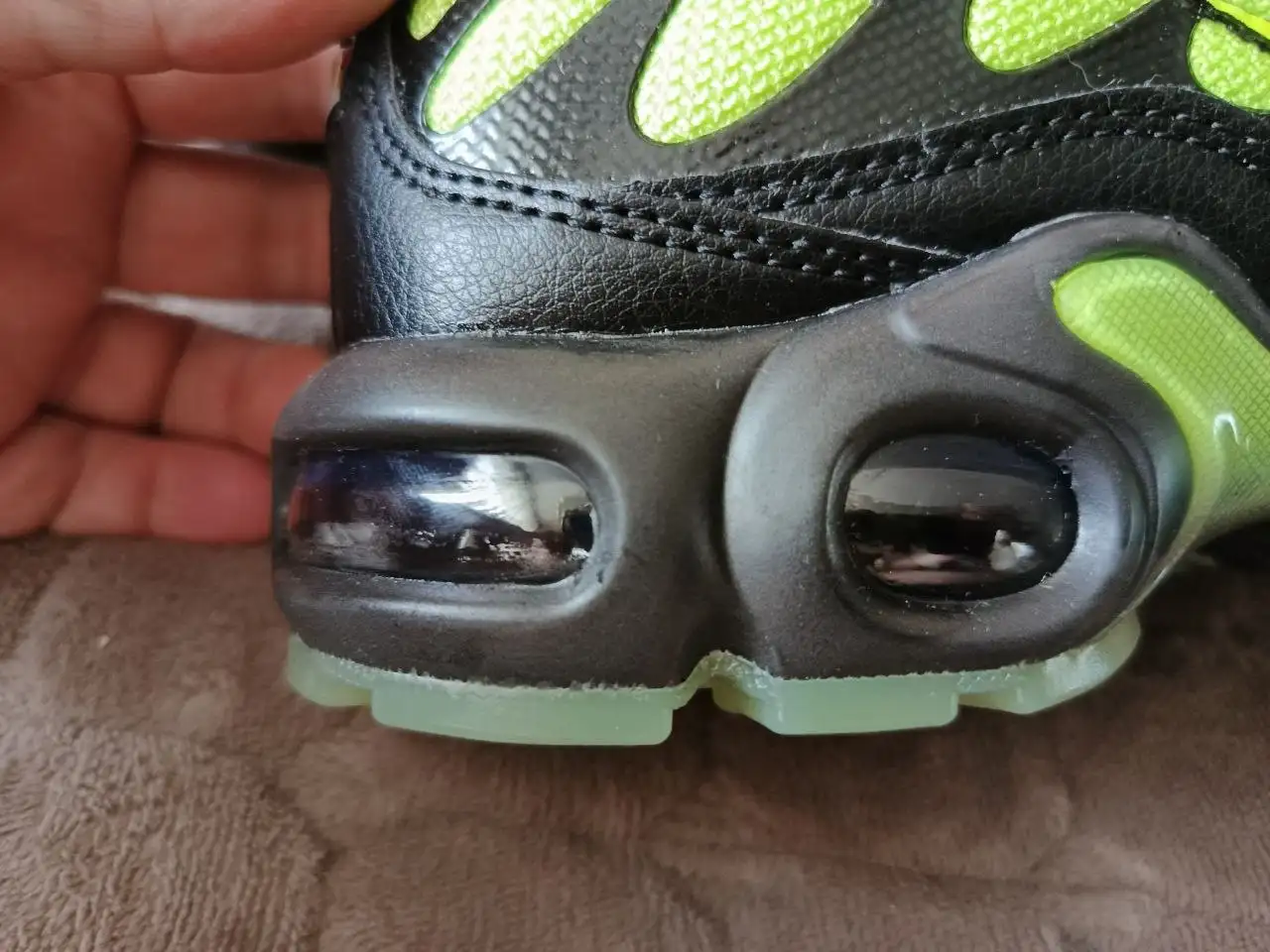 Новые подростковые кроссовки Nike Air Max 37 размера - Обувь (Одежда) в Владивосток