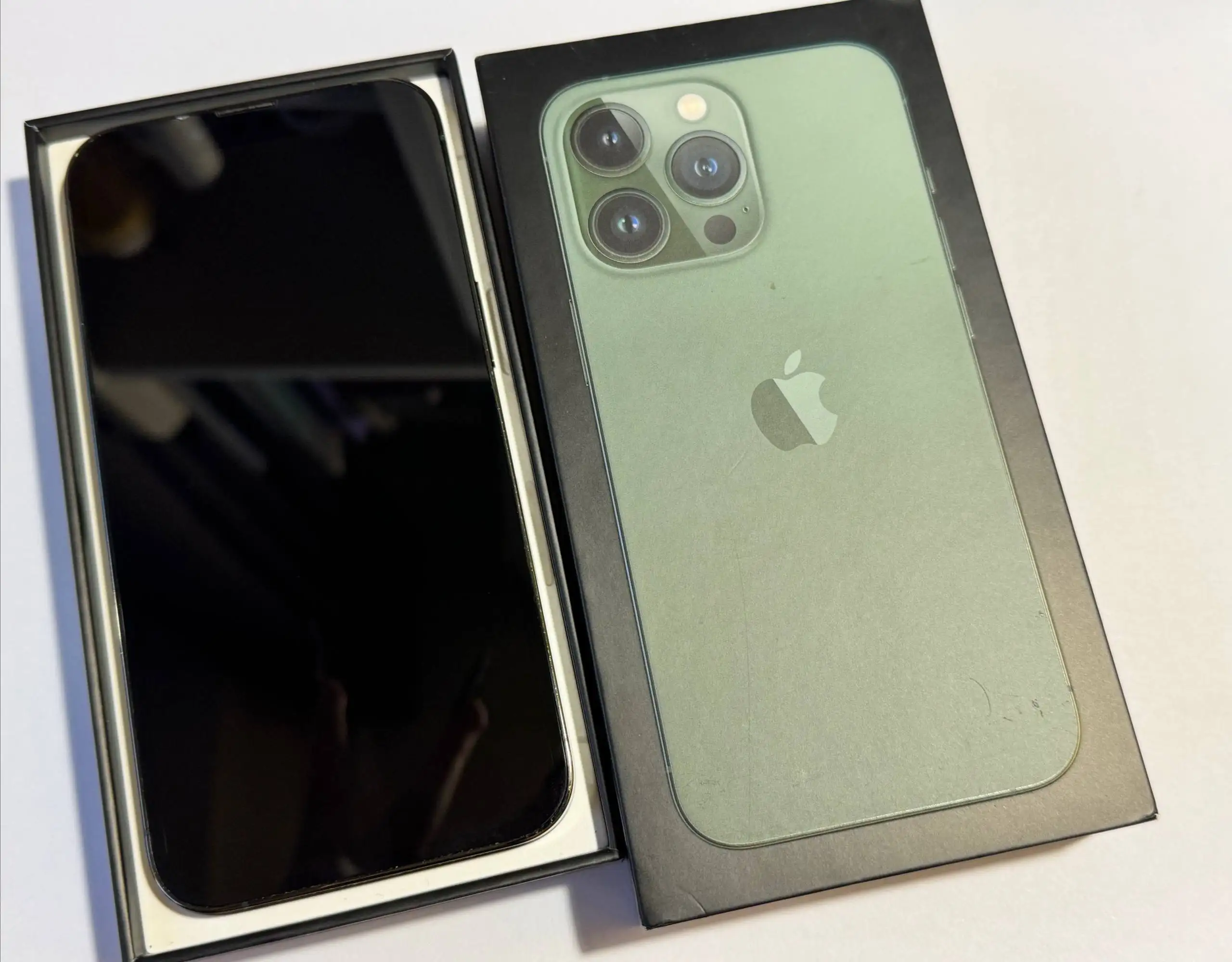 Iphone 13 Pro Jungle Edition 256гб - Смартфоны (Электроника) в Владивосток