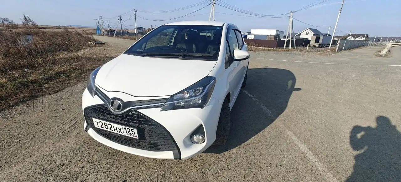 Продажа Toyota Vitz RS 2016 - Легковые автомобили (Авто) в Владивосток