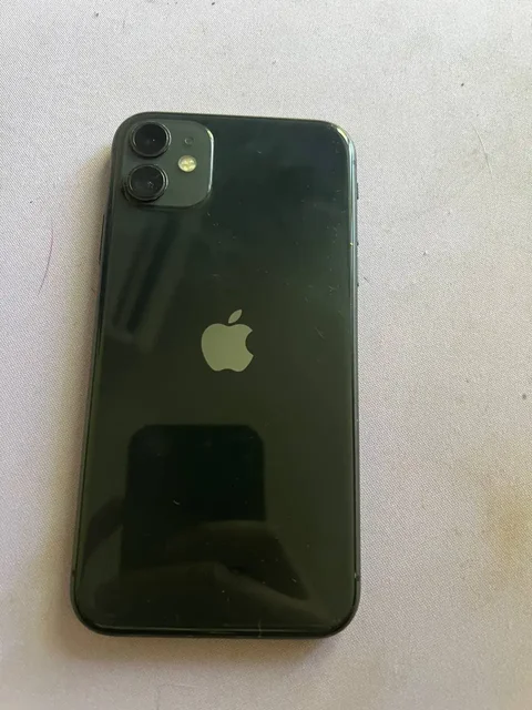 Продам iPhone 11 128GB - частное объявление в Владивосток