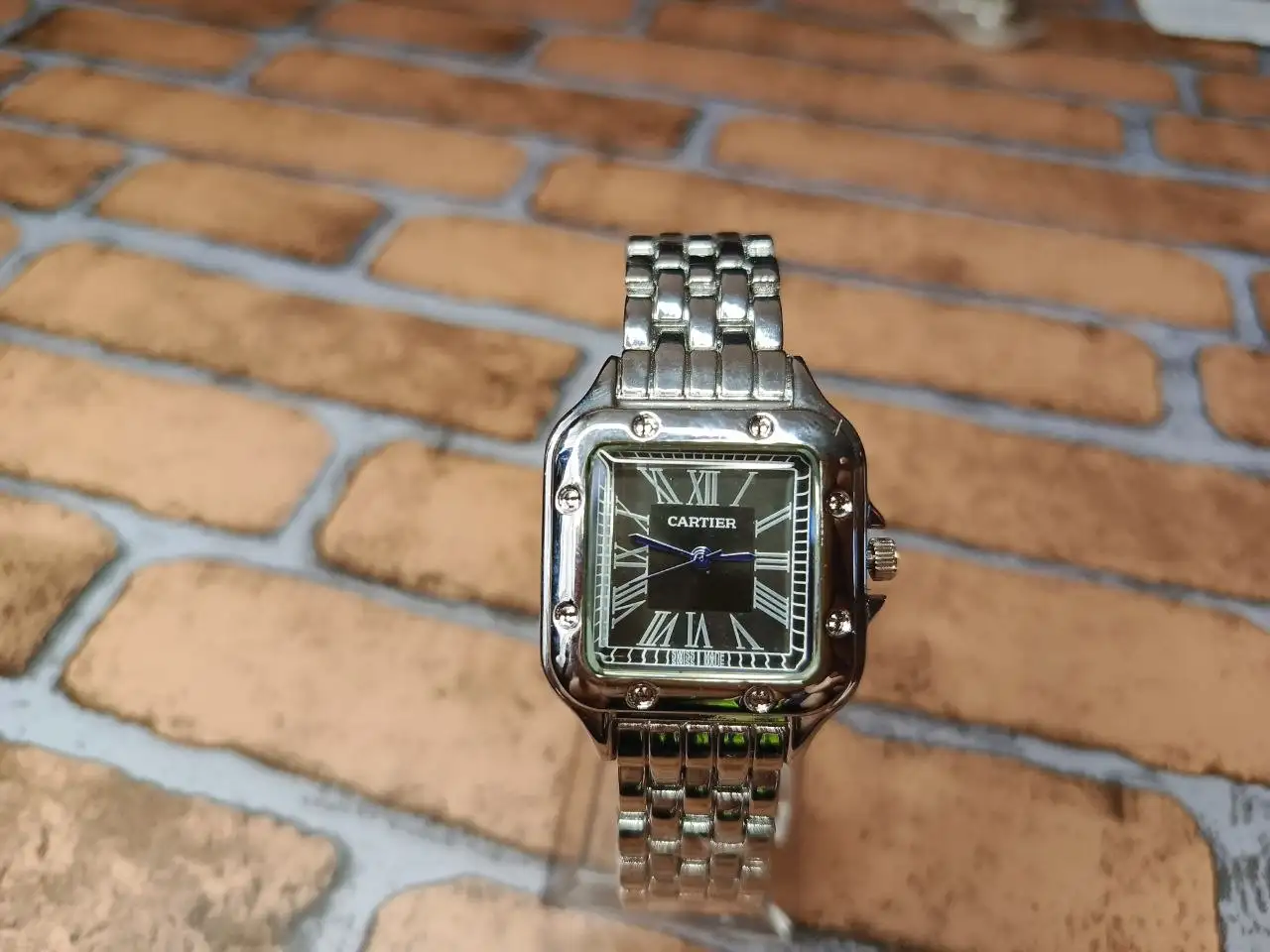 Новые женские часы Cartier - Аксессуары (Одежда) в Владивосток