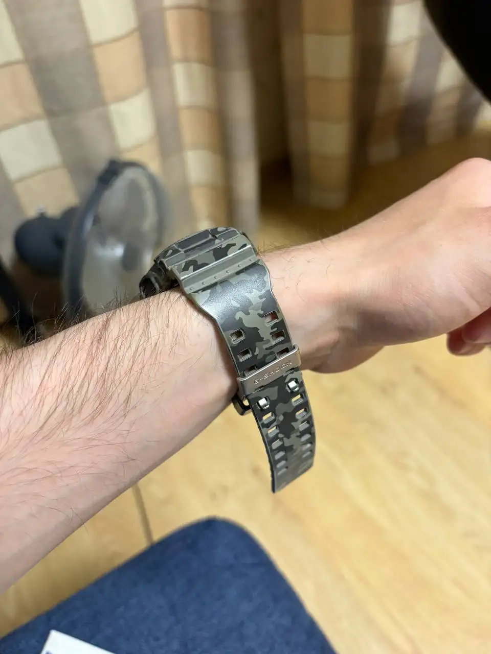 Часы G-Shock GD-120 - Наручные часы (Барахолка) в Владивосток