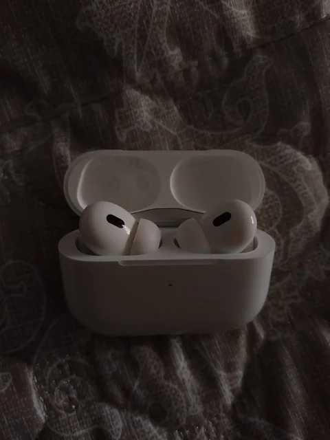 Оригинальные AirPods Pro 2 (Type-C) - Холодильники в Владивосток