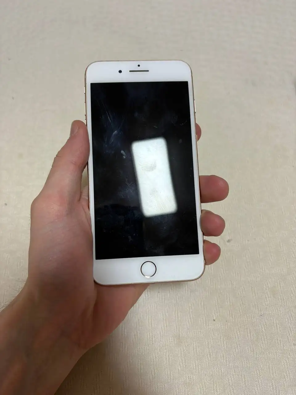 iPhone 8 Plus на запчасти не включается - Смартфоны (Электроника) в Владивосток