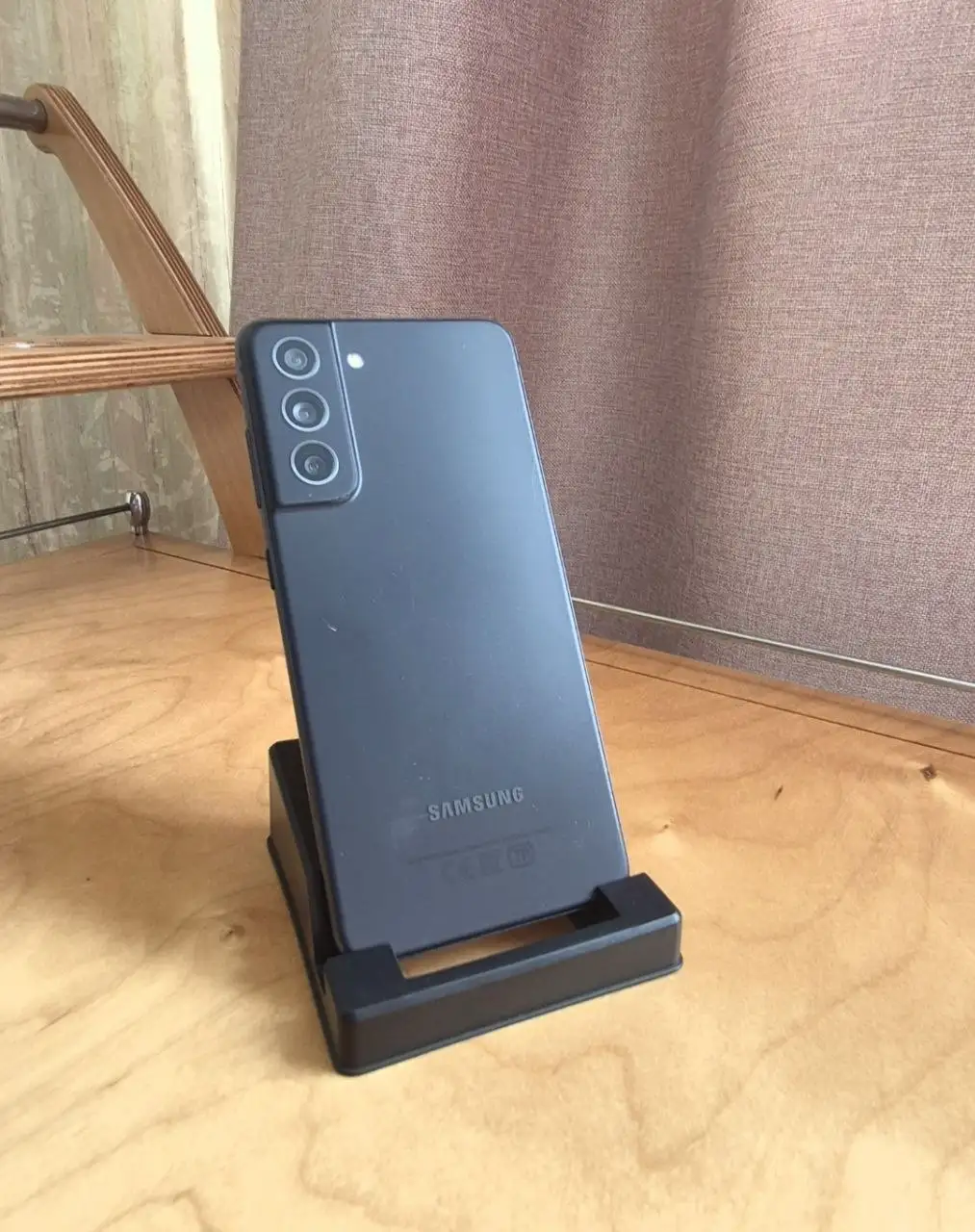 Samsung Galaxy S21 FE 128 ГБ в отличном состоянии - Смартфоны (Электроника) в Владивосток