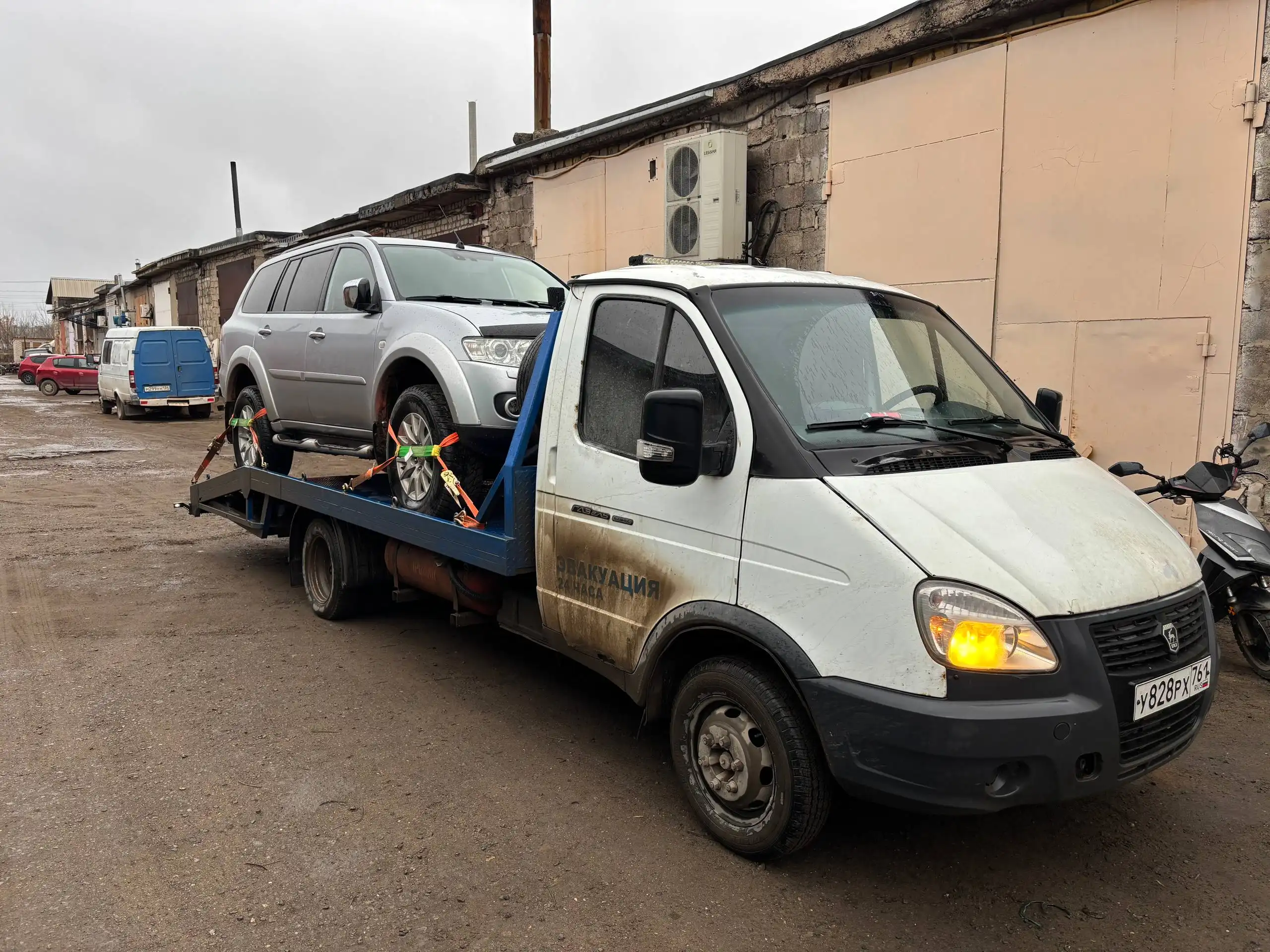 Услуги эвакуации автомобилей в любое время