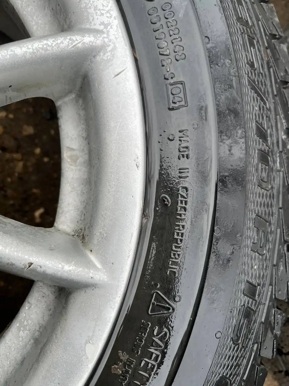 Литые диски с зимней шипованной резиной