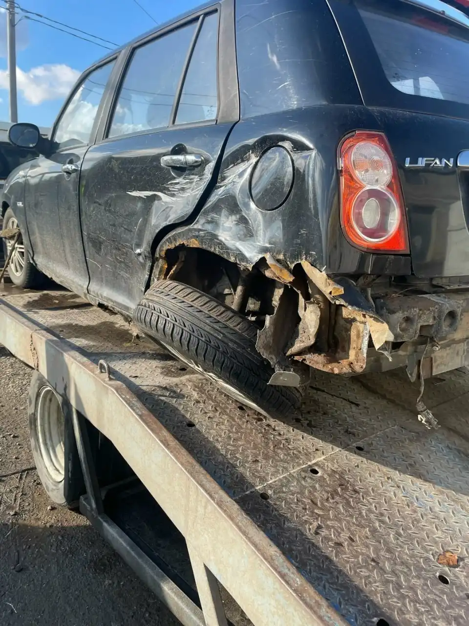 Лифан Смайл 2012 года после ДТП - Авто в Волгоград