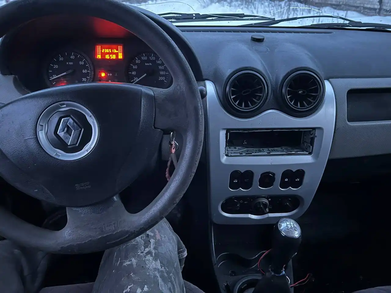 Продам Рено Логан 2012 года в Михайловке - Авто в Михайловка