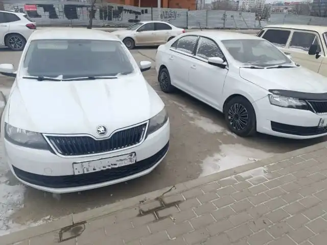Продажа двух Skoda Rapid 2017 года - Легковые автомобили (Авто) в Волгоград