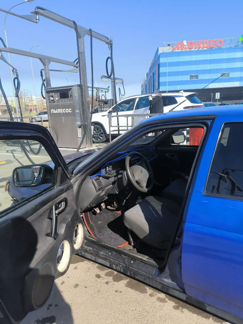 Автомобиль 2005 года с дополнительным оборудованием - Авто в Волжский