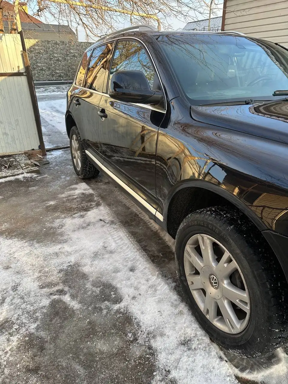 Volkswagen Touareg 3.0 AT 2008 года на пружинах - Внедорожник (Авто) в Волгоград