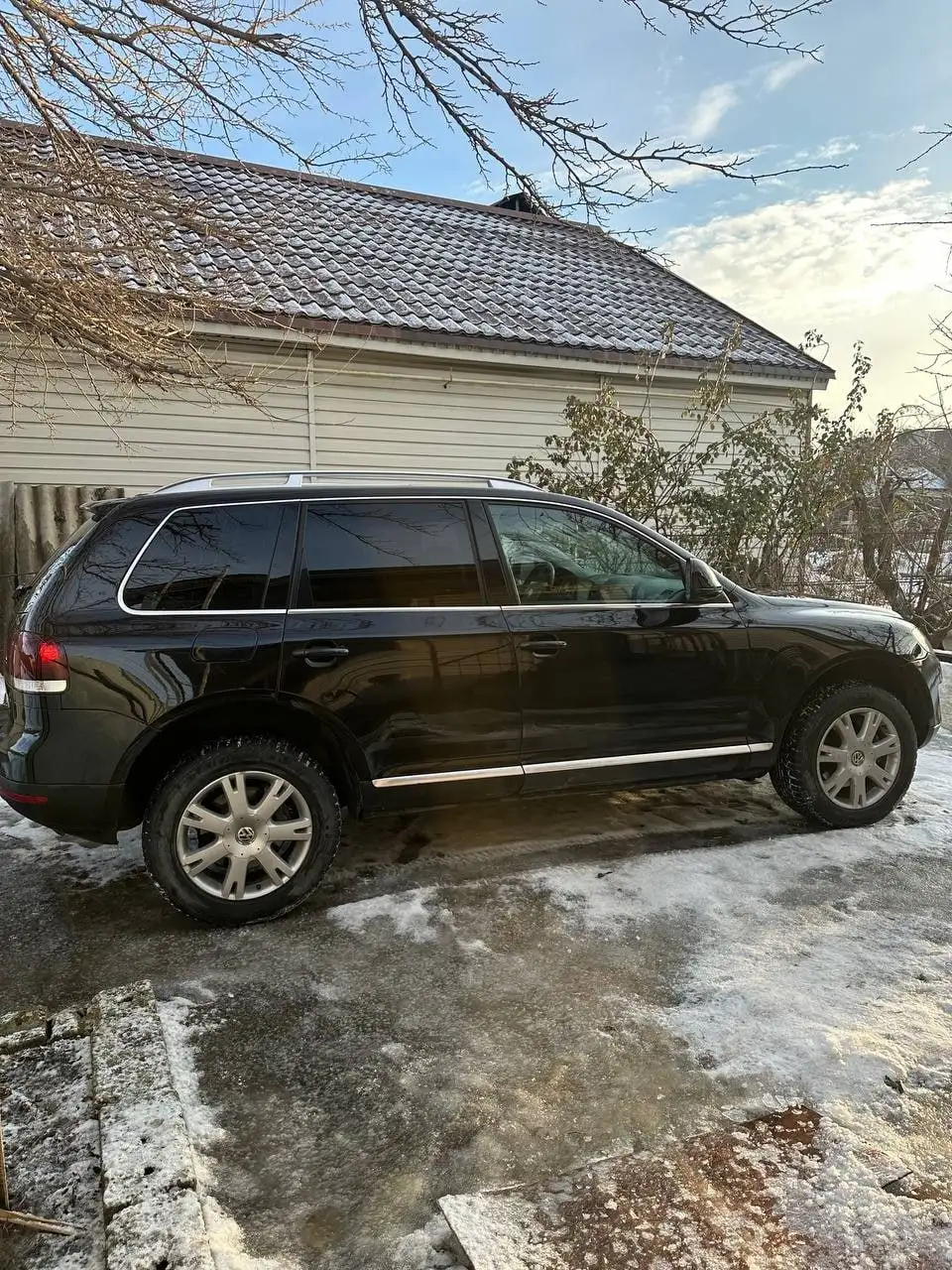 Volkswagen Touareg 3.0 AT 2008 года на пружинах - Внедорожник (Авто) в Волгоград