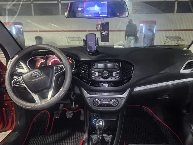 Продажа Lada Vesta SW Cross 2019 года - Импорт в Волгоград