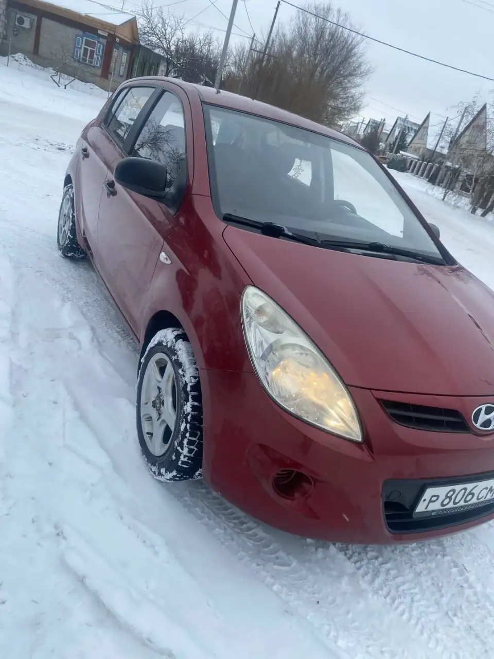 Hyundai i20 2009 года с двумя комплектами шин - Легковые автомобили (Авто) в Урюпинск