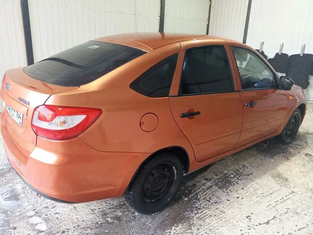 Продажа автомобиля 2015 года с двигателем КПП 5+ - Авто в Волгоград