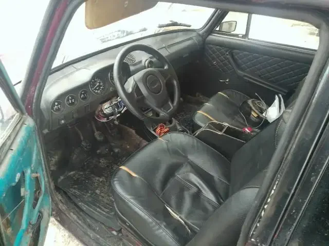 Продажа автомобилей ВАЗ 2106 и Toyota Corolla - Авто в Волгоград