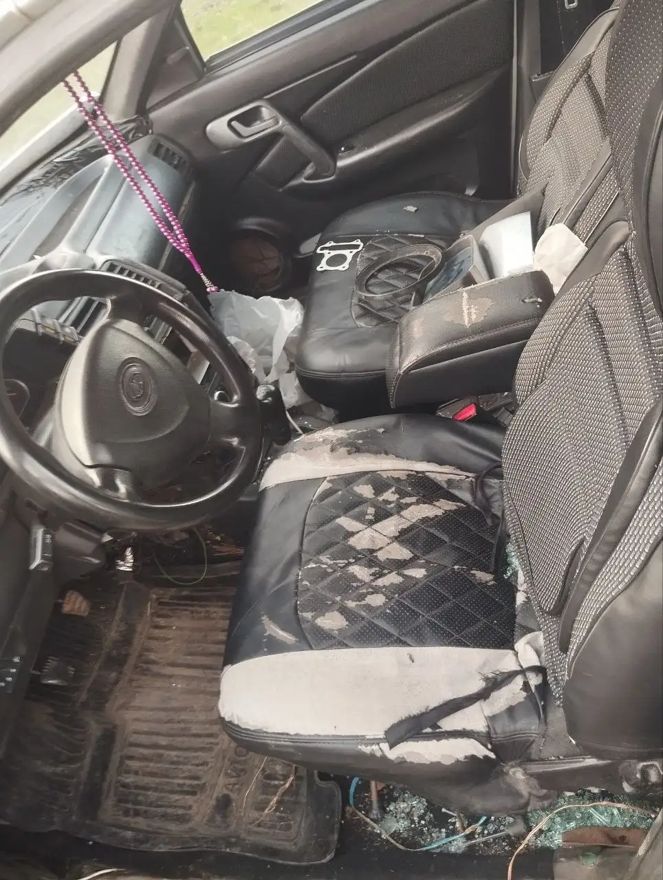 Продажа ВАЗ 2112 2003 г.в. и Иж Фабула 2005 г.в. - Легковые автомобили (Авто) в Волгоград