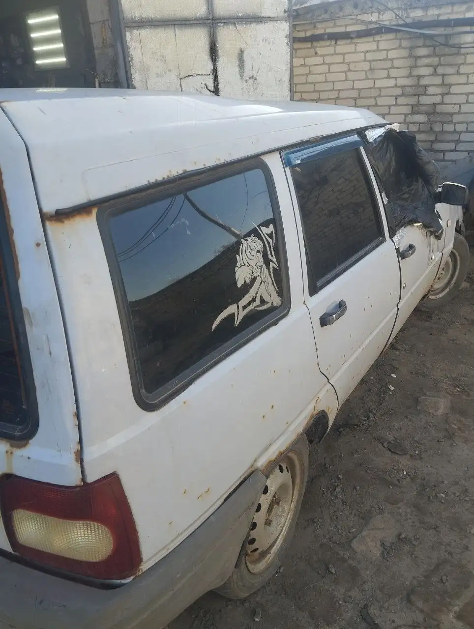 Продажа ВАЗ 2105 и Иж Фабула - Легковые автомобили (Авто) в Волгоград