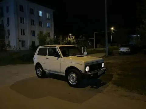 Нива 2121 130.000 торг - Легковые автомобили в Волгоград