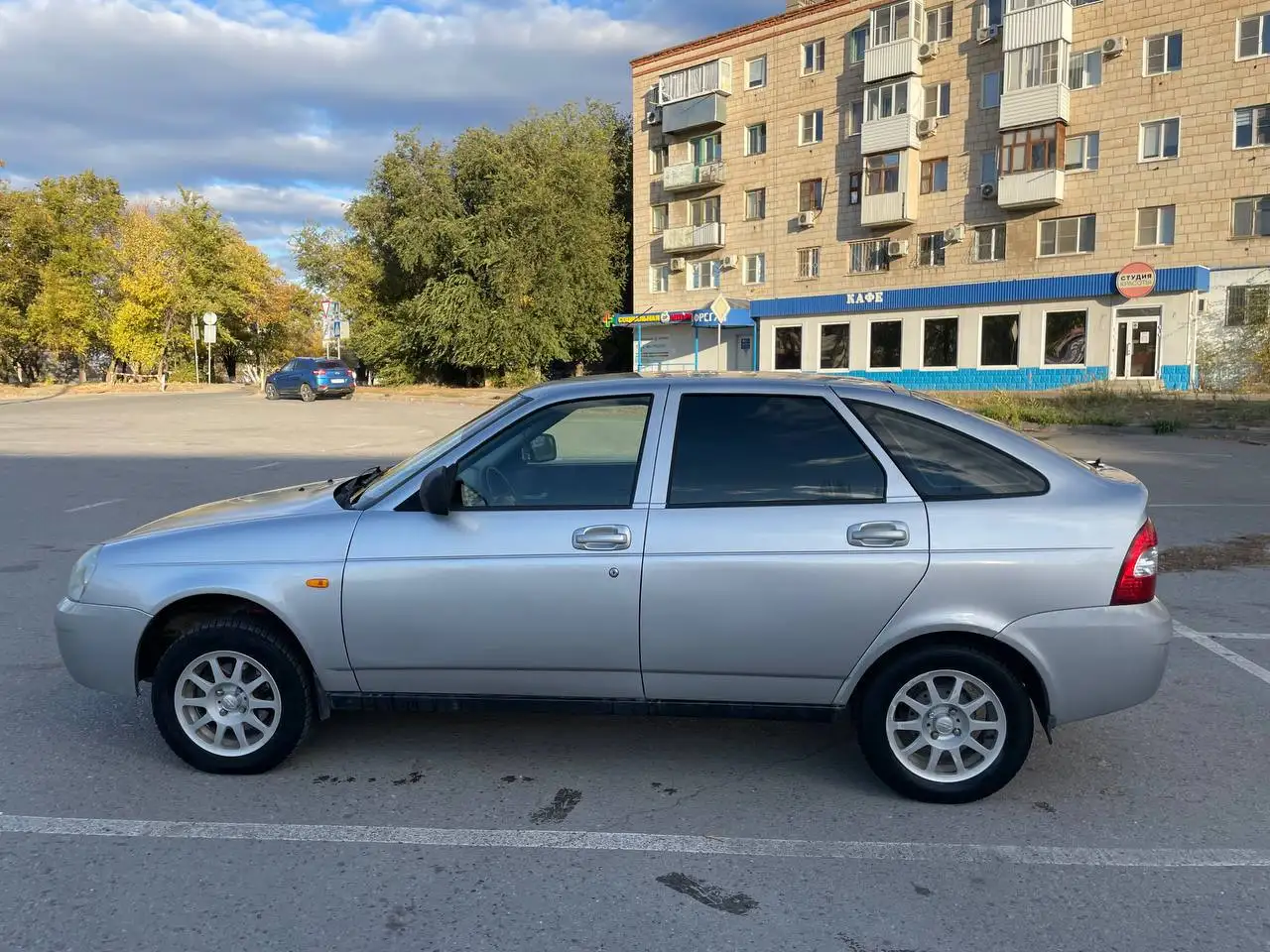 Lada Priora 2011 - Авто в Волгоград